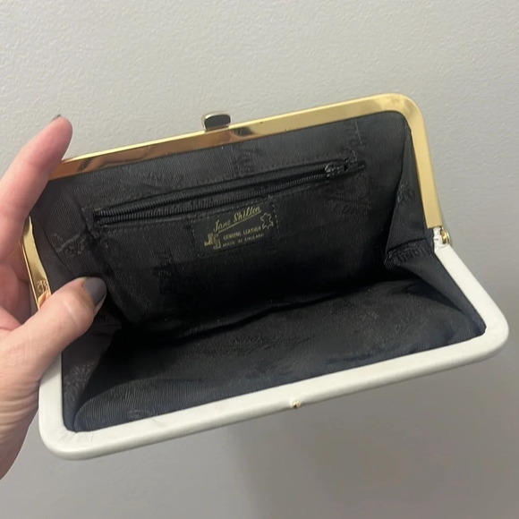 JANE Shilton leather clutch light grey - Picture 4 of 7